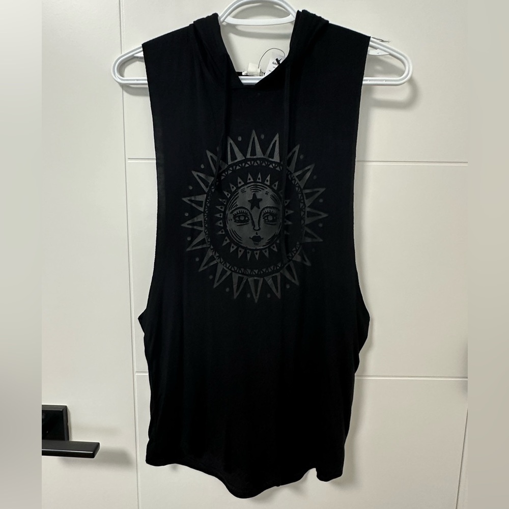 Black cut off tank top with sun medalian deaign